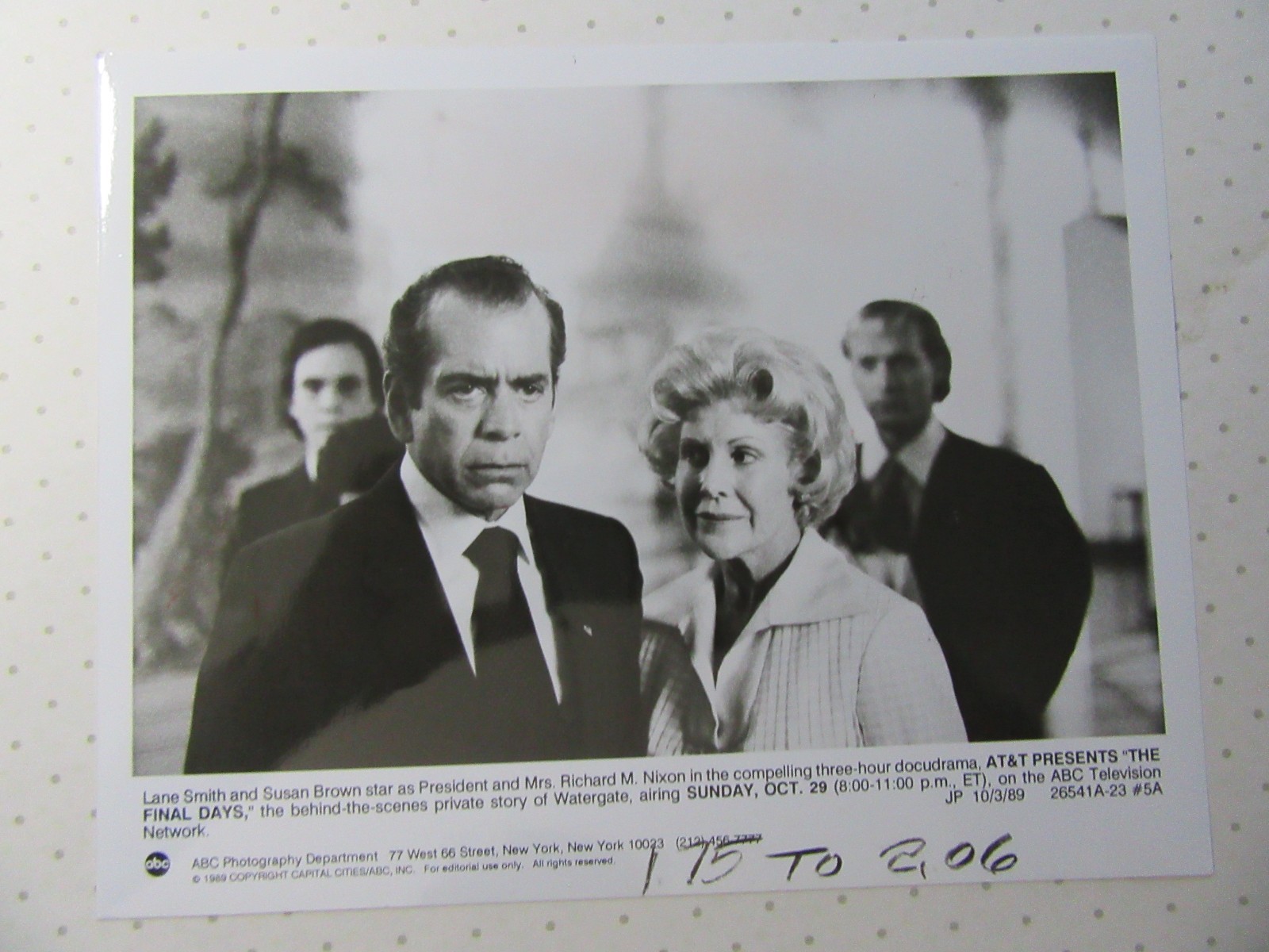 LANE SMITH (Nixon) in THE FINAL DAYS 1989 Press Photo w SUSAN BROWN (Mrs Nixon)