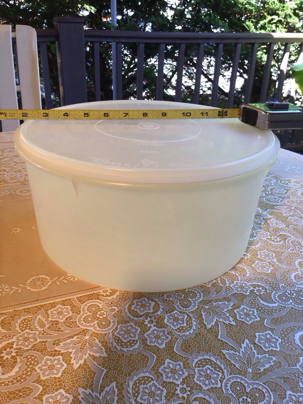 VINTAGE Tupperware Cake Cookie Carrier Storage 256-1 Large Tupper Seal 224-9 Lid