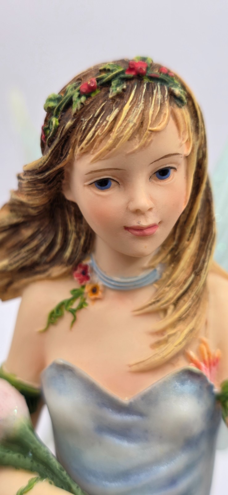 Faerie Glen Lilly Lotus Fairy Figurine FG802 Munro 2002 Retired