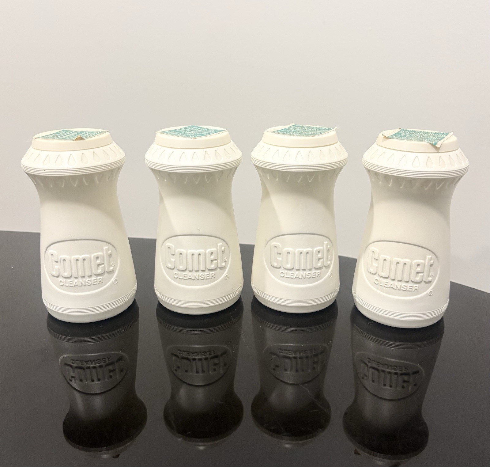 Lot of 4 Vintage Comet Cleanser 6oz White Shaker Bottles Owens Corning Promo NOS