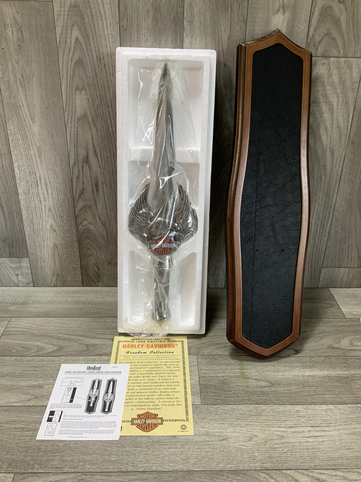 Vintage 1999 Harley Davidson Freedom Dagger With Wall Mount New In Box 1/7500