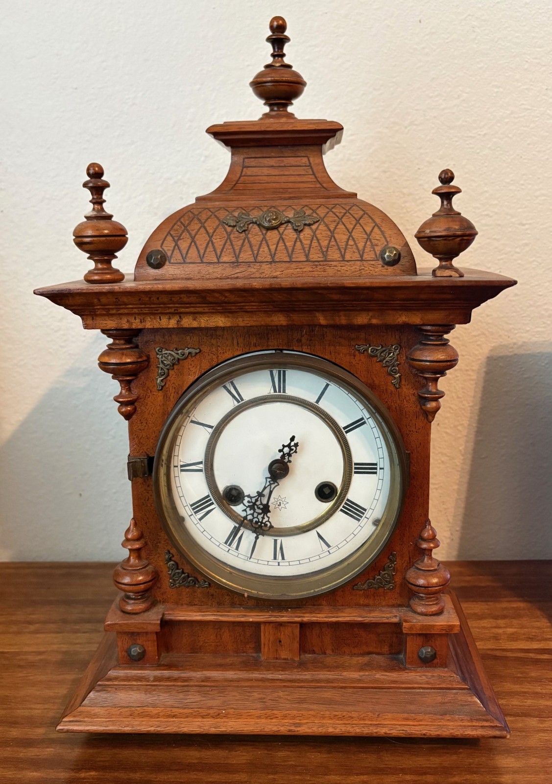 Late 19th c Antique JUNGHANS German Victorian Mantel Mantle Clock w Key, 17