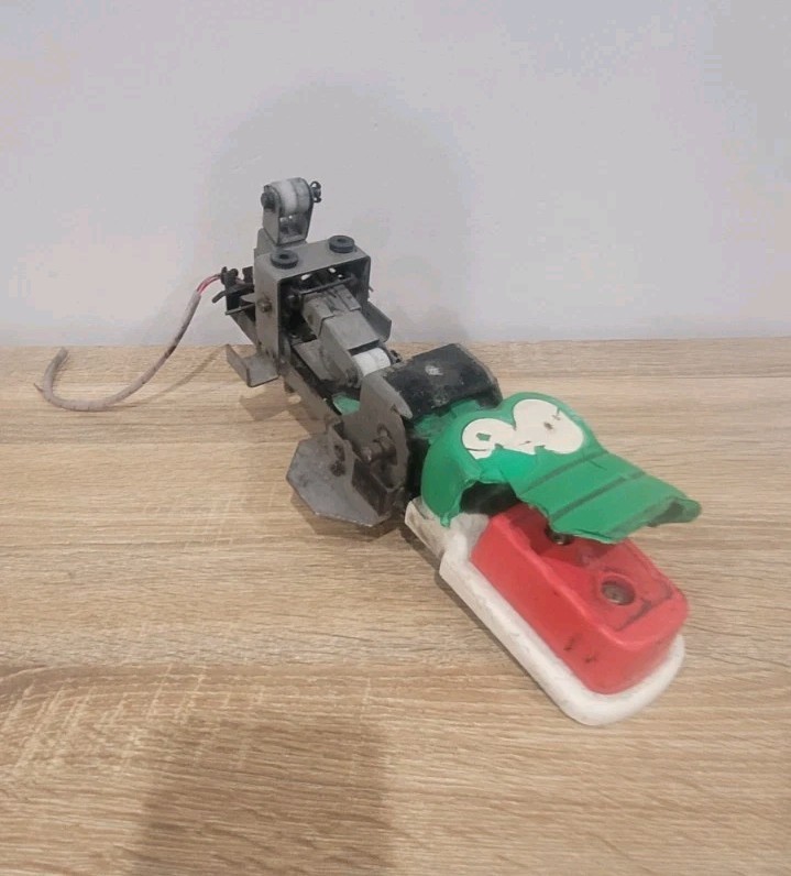 Data East Wacky Gator Drive Assembly Arcade Mechanism w/ Tongue Jaw Parts