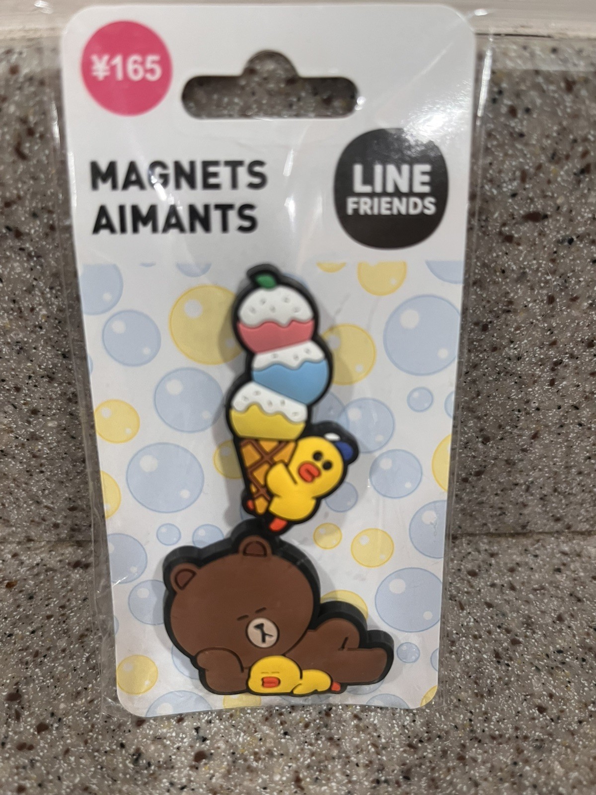 Line Friends 2 fridge magnets consisting of ice cream duck and sleeping bear/duc
