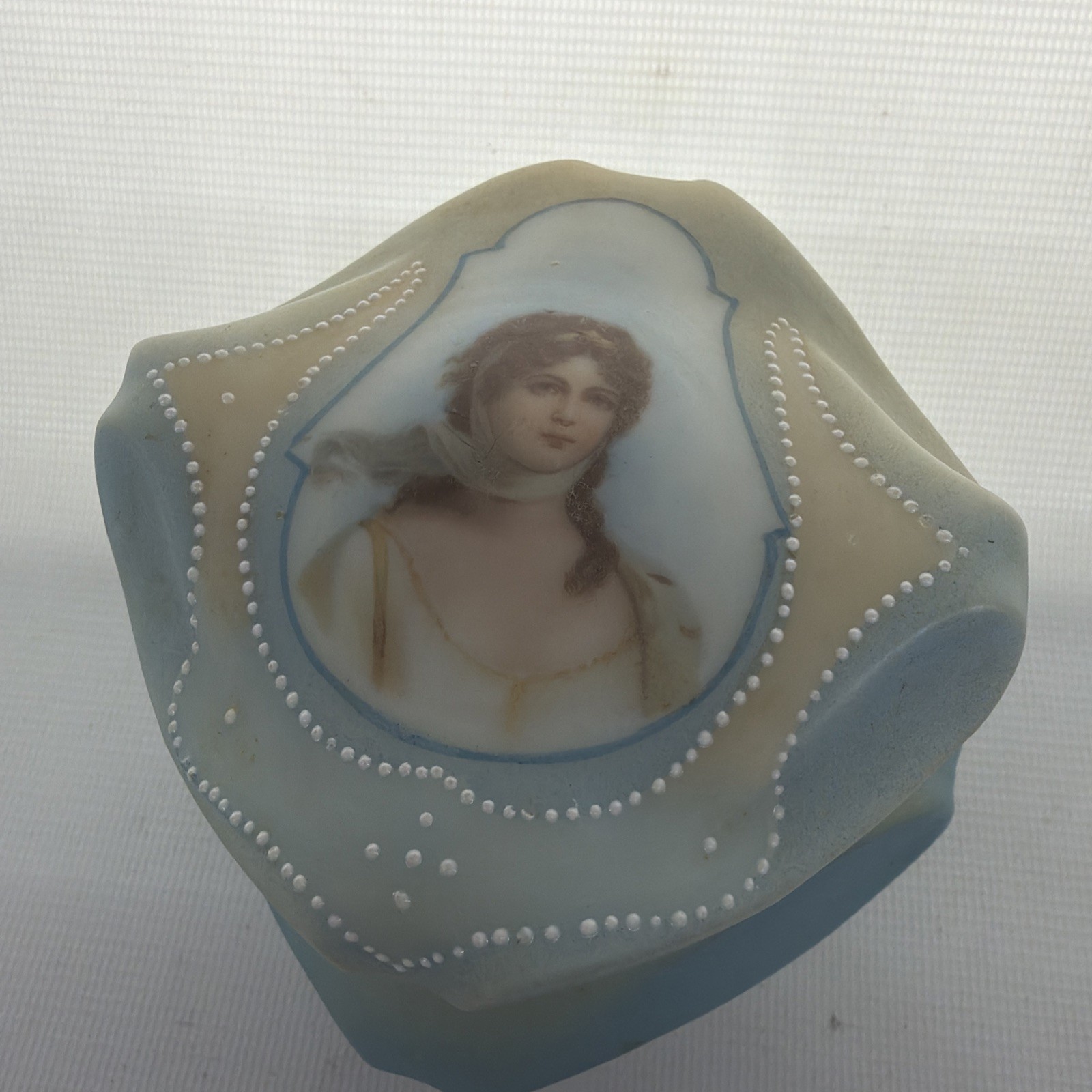 ANTIQUE C.F. MONROE CO. NAKARA 