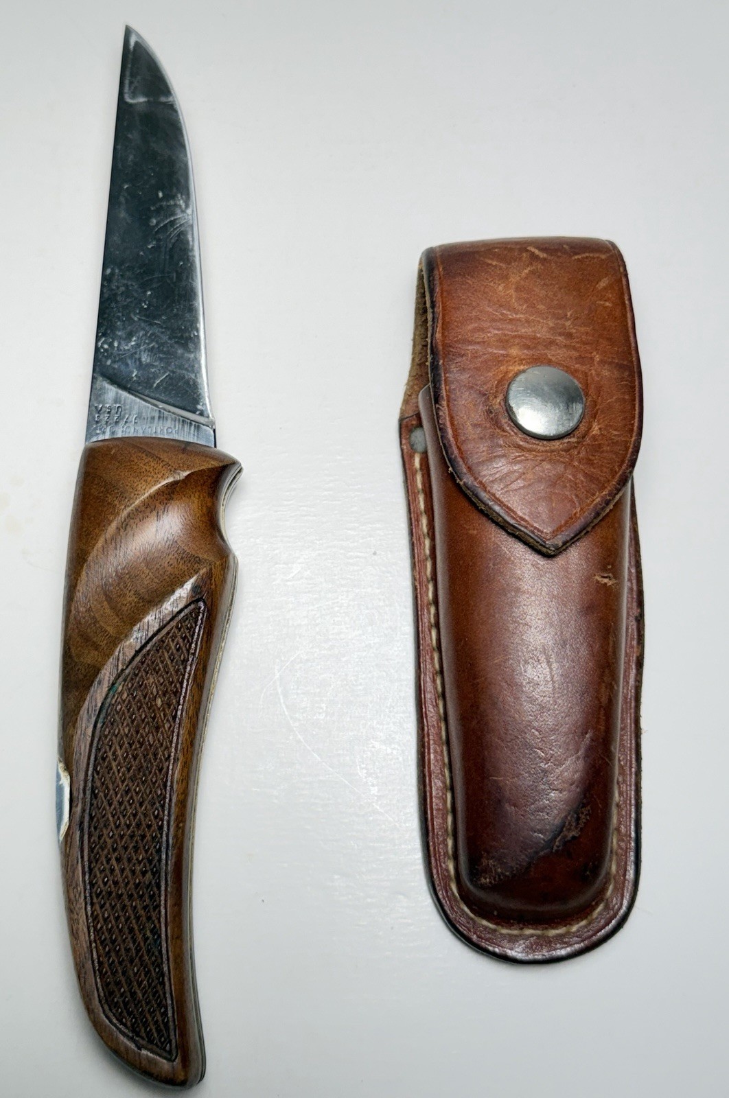Vtg Gerber Folding Hunter Knife W/Checkered Walnut Handle & Original Sheath