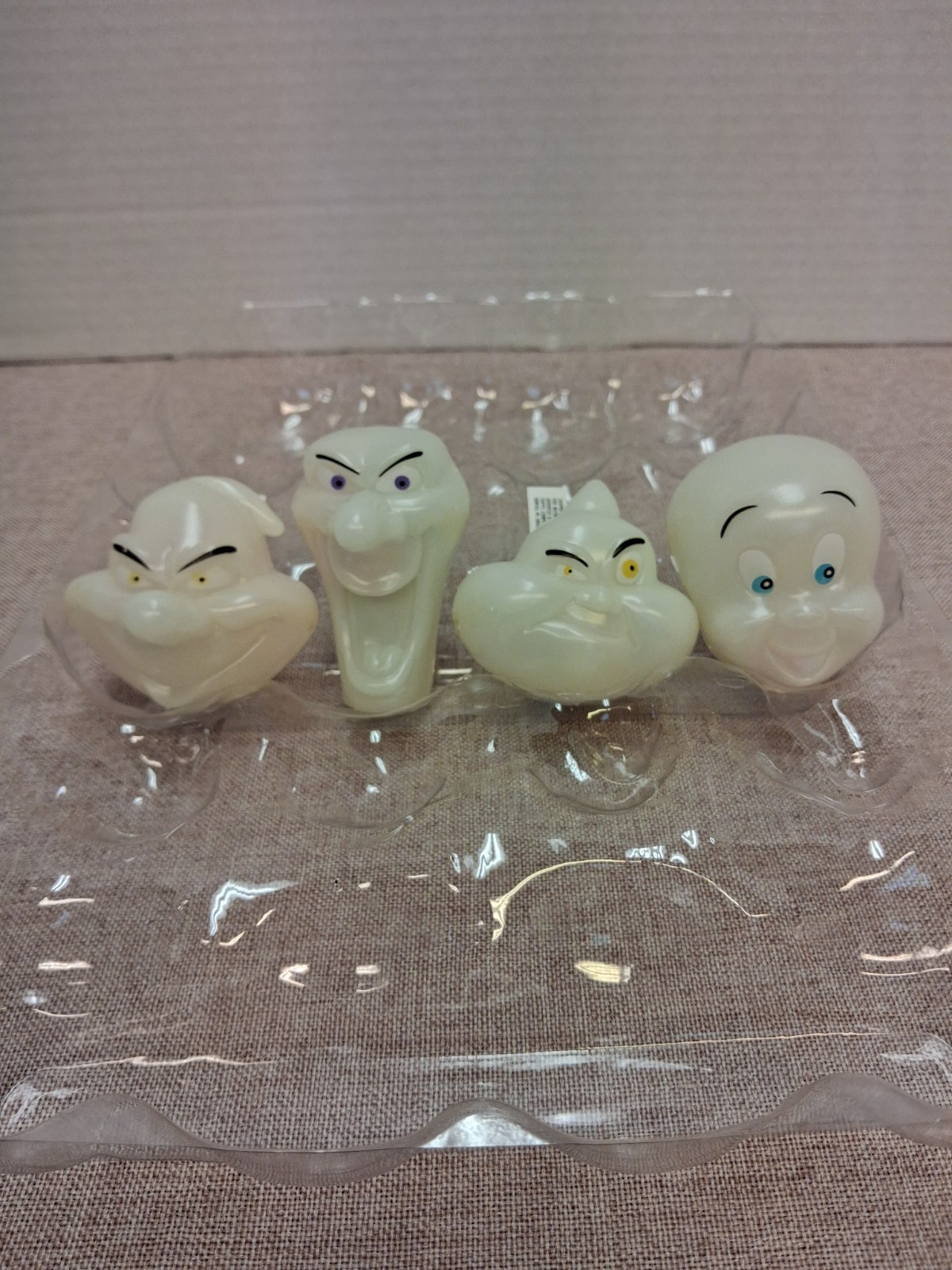 VINTAGE 1995 TOPPS LOT OF 4 CASPER THE GHOST CANDY GUM HEAD TOPPERS
