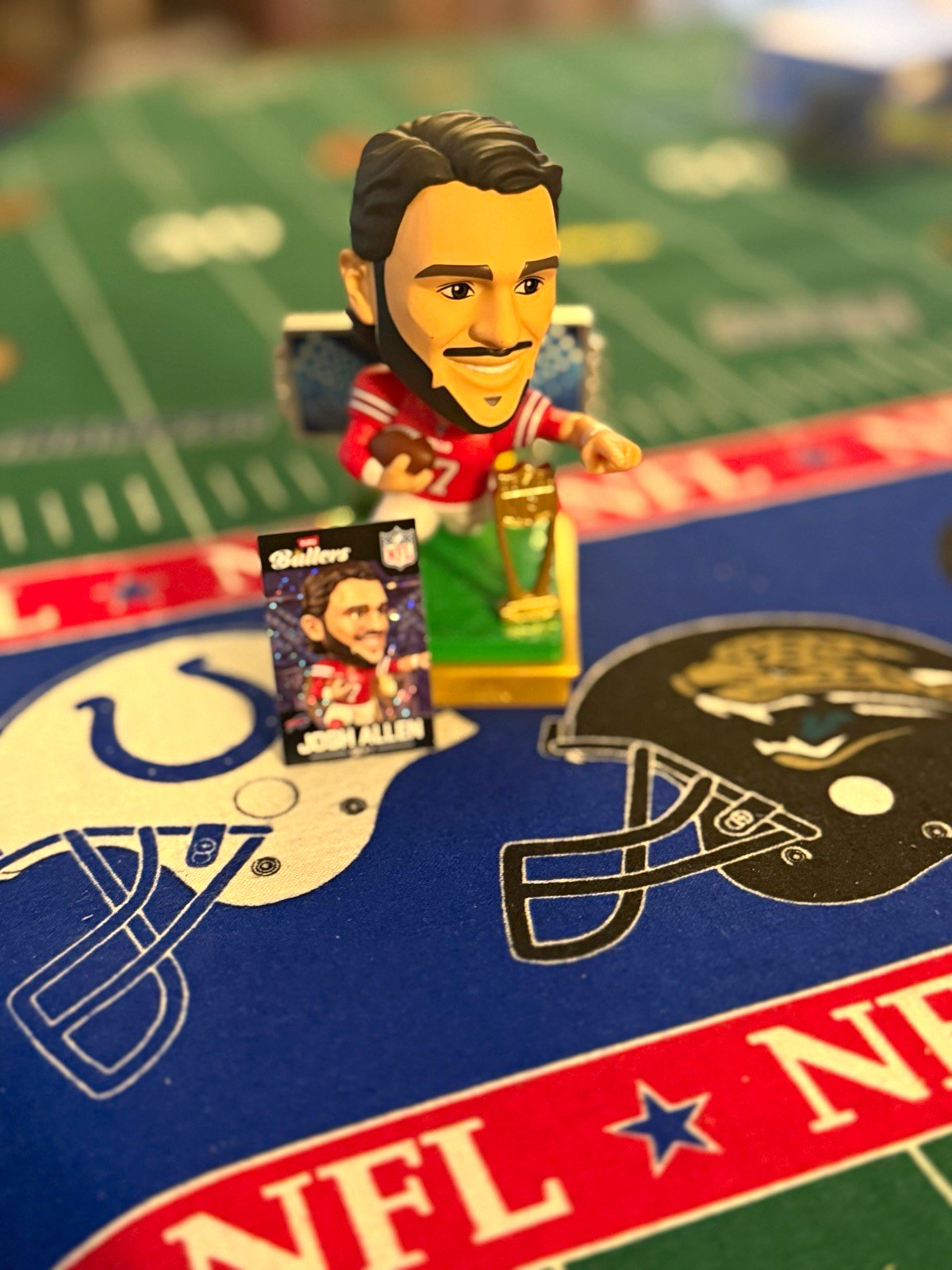 ZURU NFL Ballers Josh Allen Buffalo Bills 1/90 SUPER RARE Figure Complete