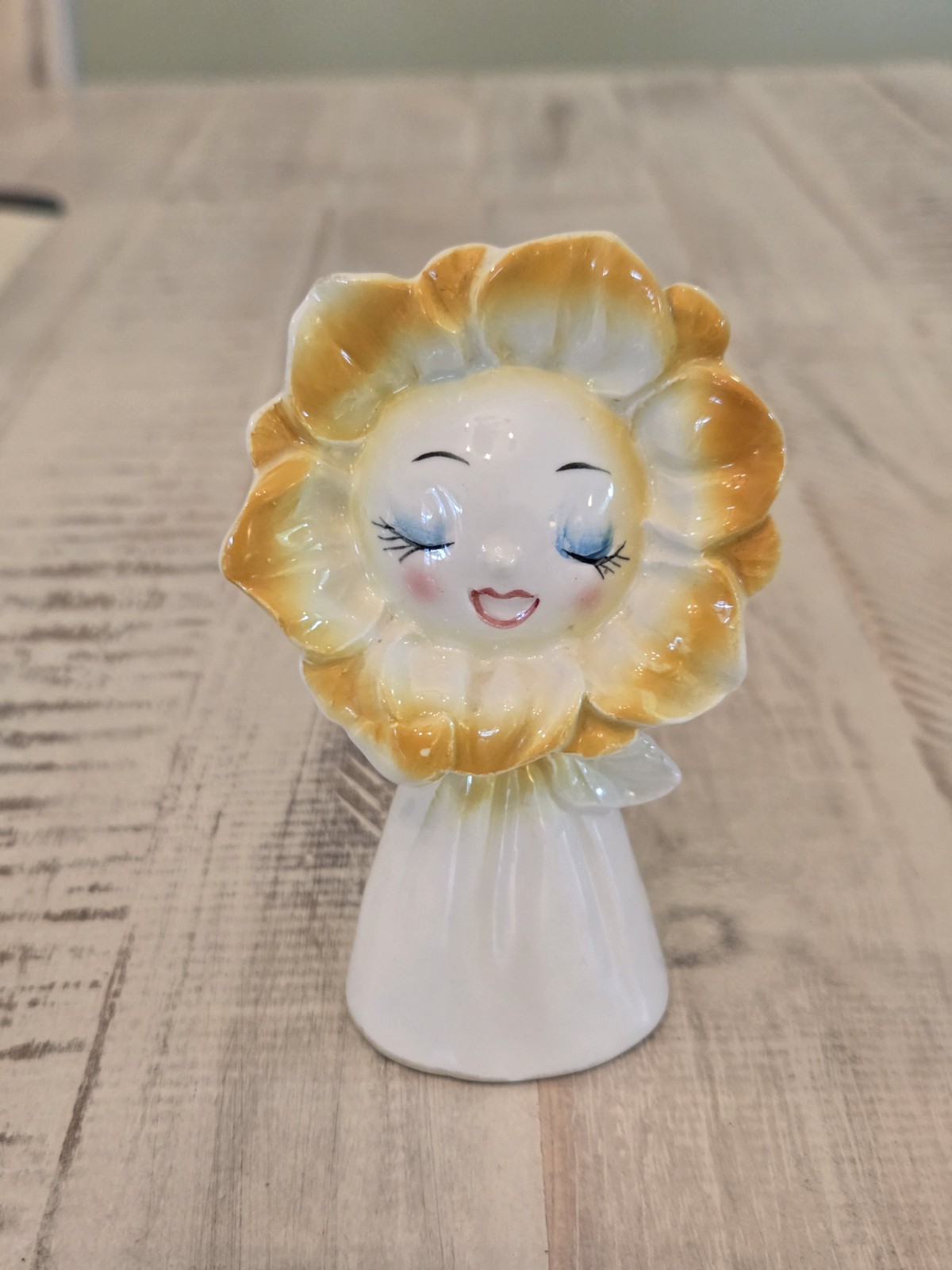 Rare Vintage Made In Japan Anthropomorphic Flower Shaker Kitschy Cute HTF MCM