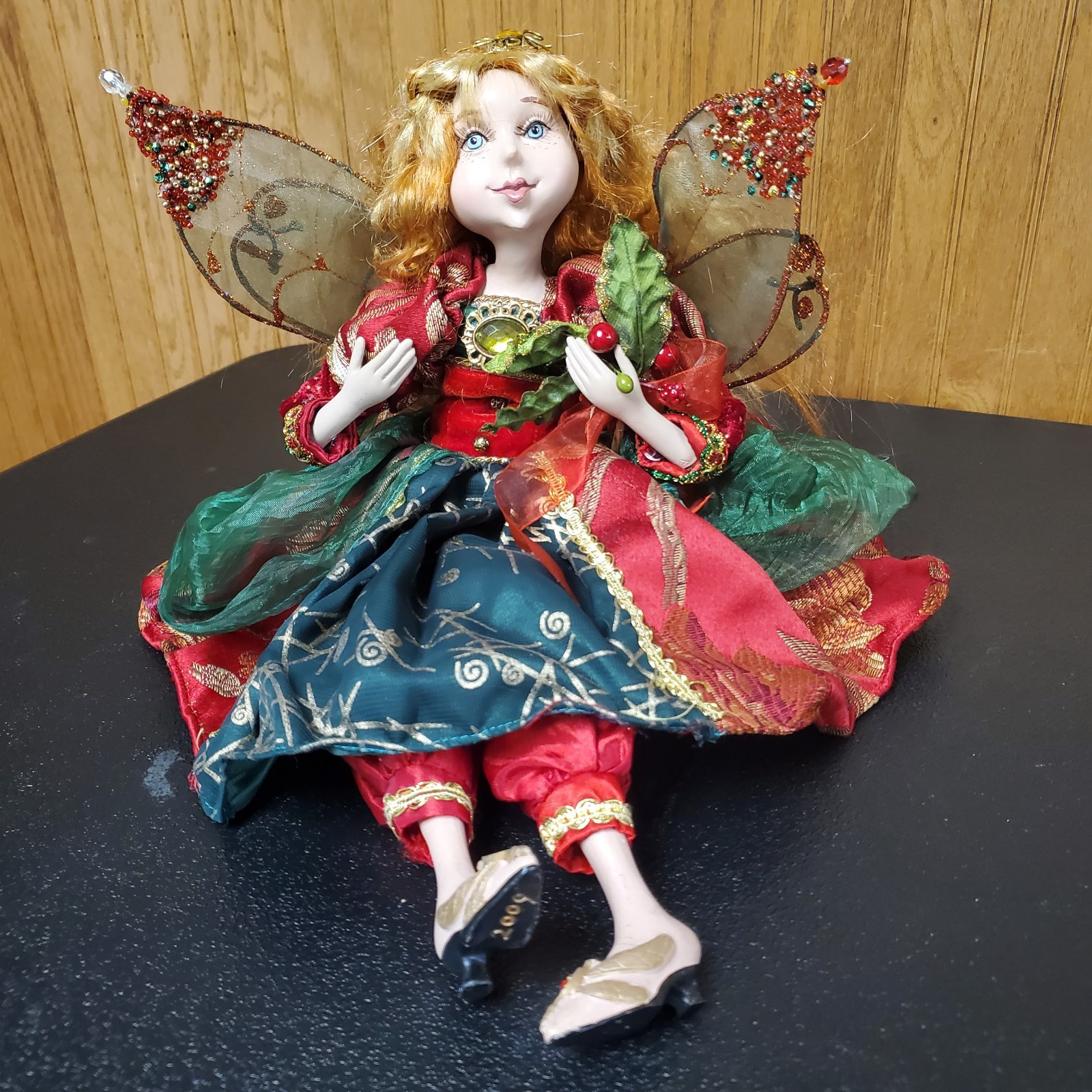 2009 Winward Woodland Fairy Holiday Floral Shelf Sitter Doll 15” Tall