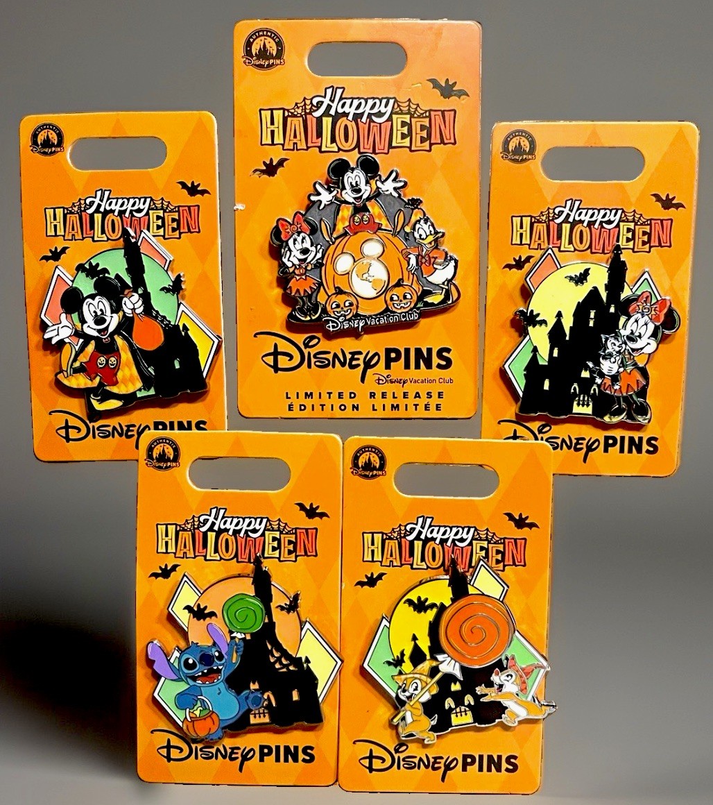 Disney LR 2026 Happy Halloween Glow in the Dark 5 Pin Set NEW CARDED