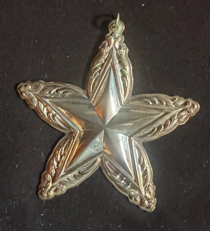 1995 Vintage Lunt Sterling Silver Star Ornament 2nd Edition Complete with Box
