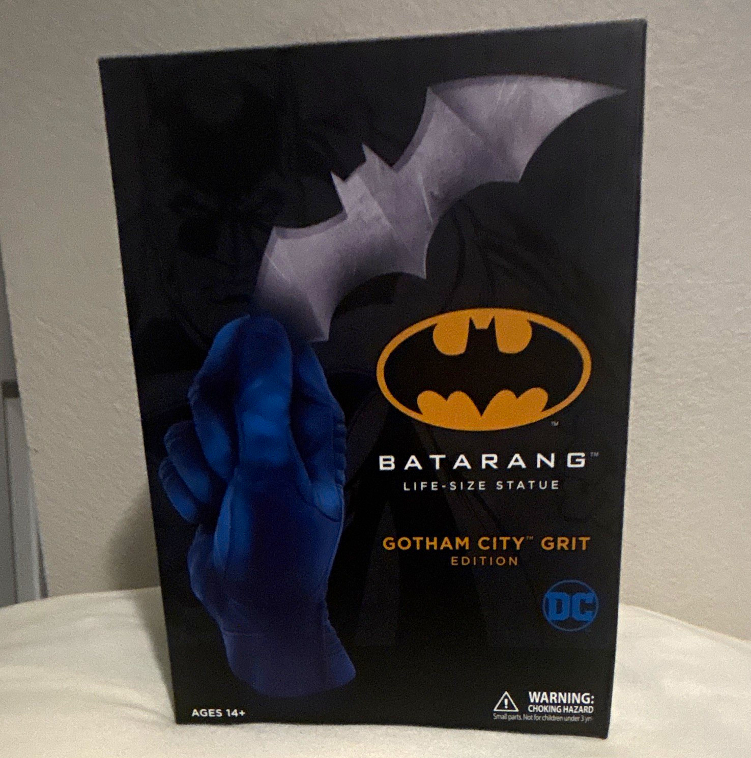DC Batman Batarang 1:1 Life-Size Statue Gotham City Grit Edition