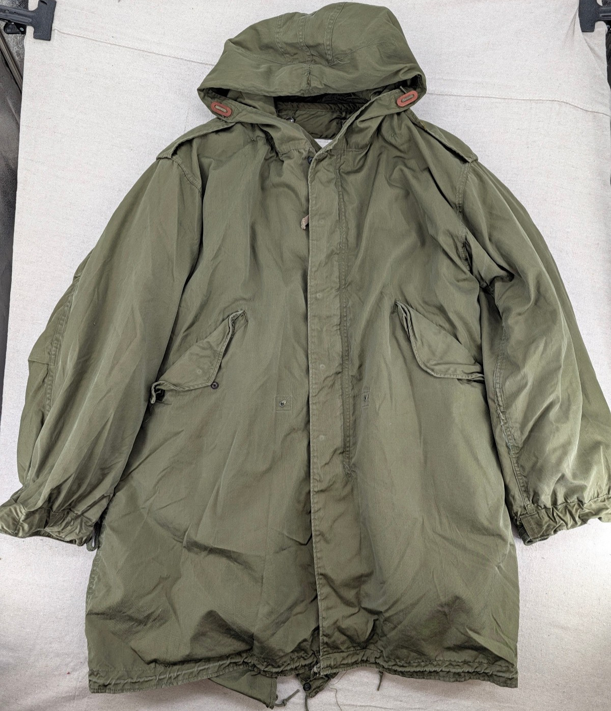 Vintage M-1951 M-51 US Army Fishtail Parka Shell-Hood w/ Quilted LINER Medium
