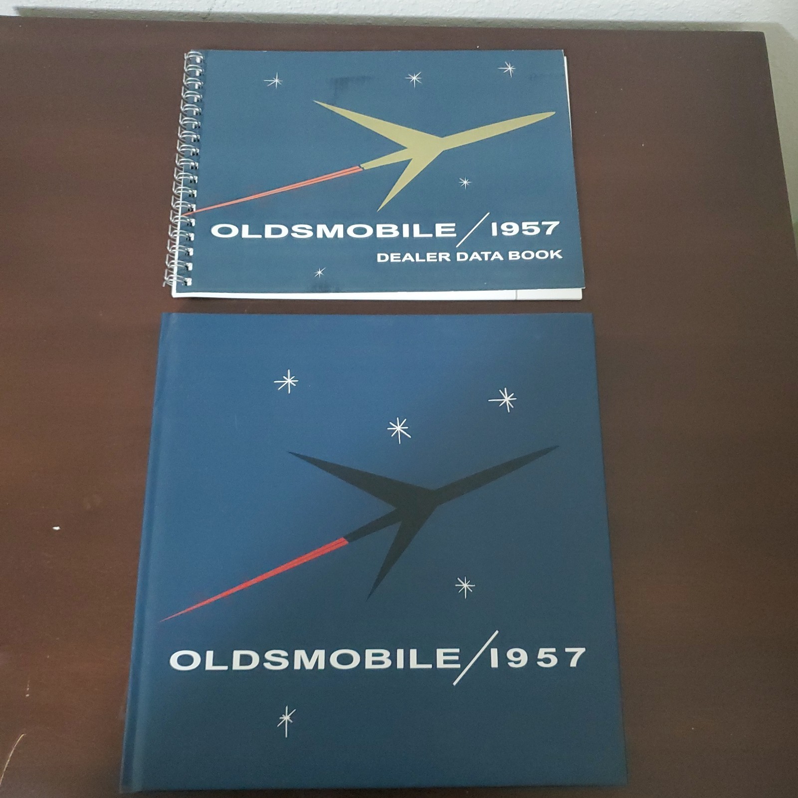 1957 Oldsmobile Dealer Showroom and Trim Album + Dealer Data Book Jan Olaf Hasen