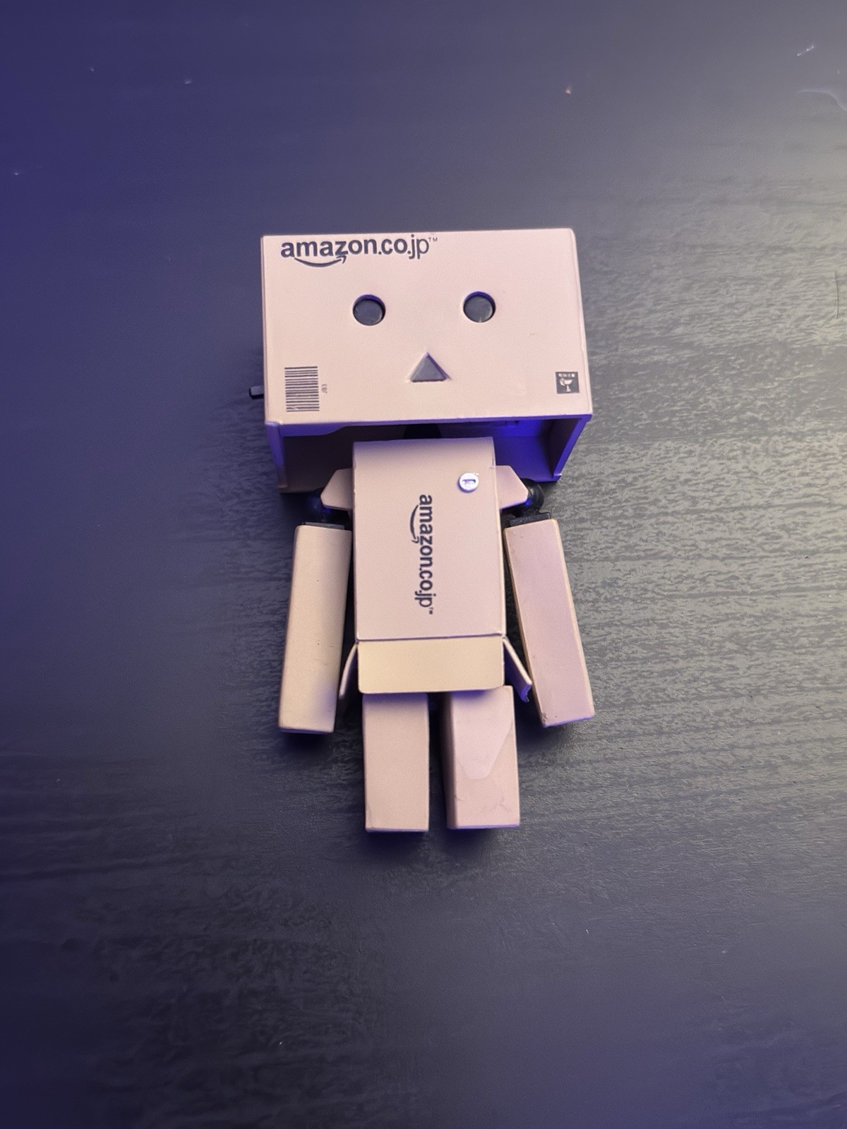 Kaiyodo Revoltech Danbo Mini Amazon Box Robot Yotsubato - LED Eyes - INCOMPLETE