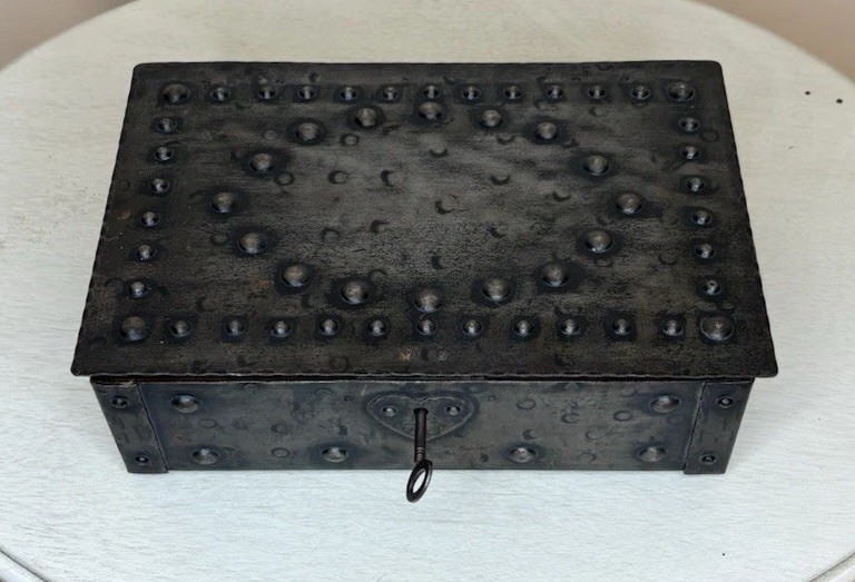 Antique German Arts Crafts Hammered Metal Box By Hugo Berger (Goberg) Vienna