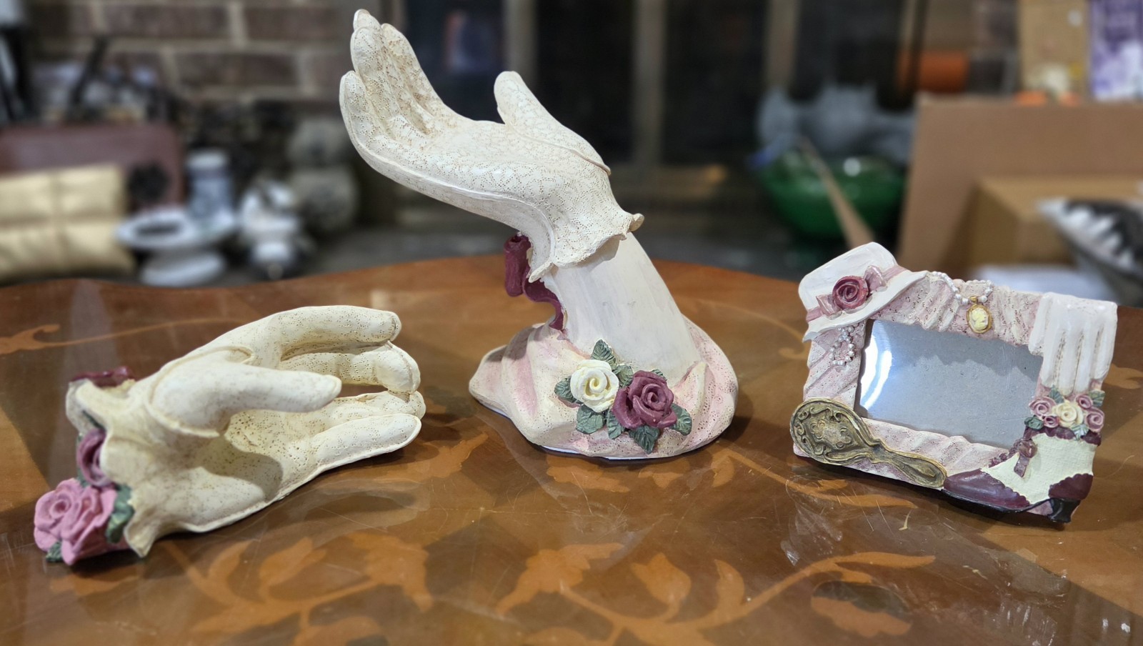 Vintage 1996 Figi Graphics Victorian 3pc Lot Glove Hand Ring Holder Picture...