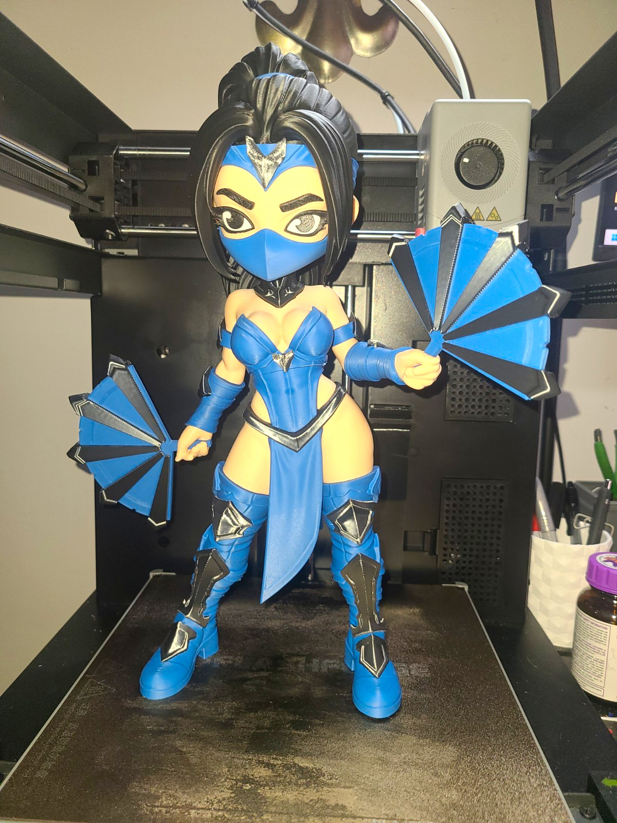 3D Printed Fan Art Mortal Kombat Kitana Blue/Black Figure w/ Accessory