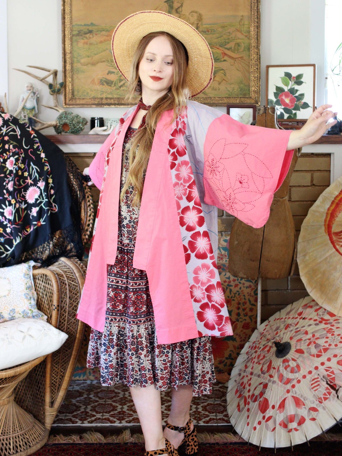 VTG Japanese Cotton Haori Kimono Jacket Soft Pink and Grey Palette Sakura Floral