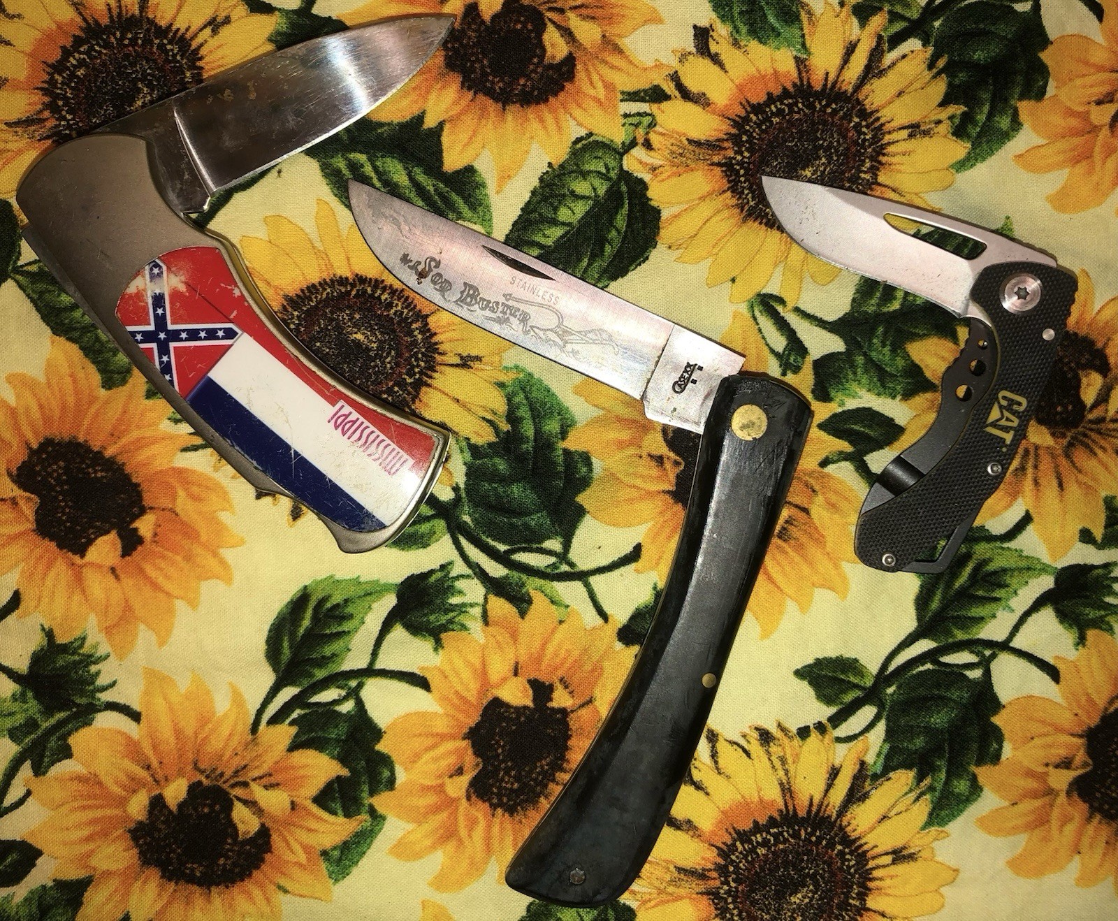 3 Pocket Knives Bundle Including Casexx & Other Brands See Pictures