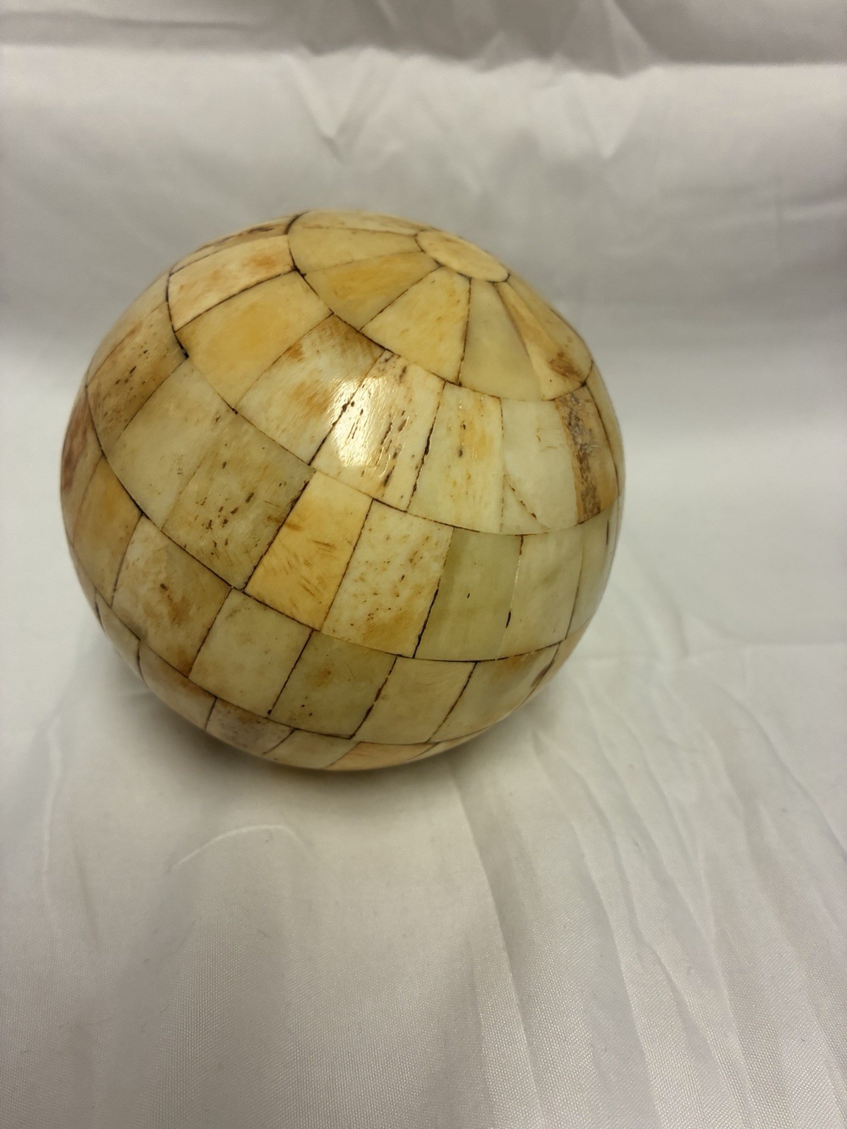 Vintage/Antique inlaid Bone Bovine Carpet Ball 4.75\