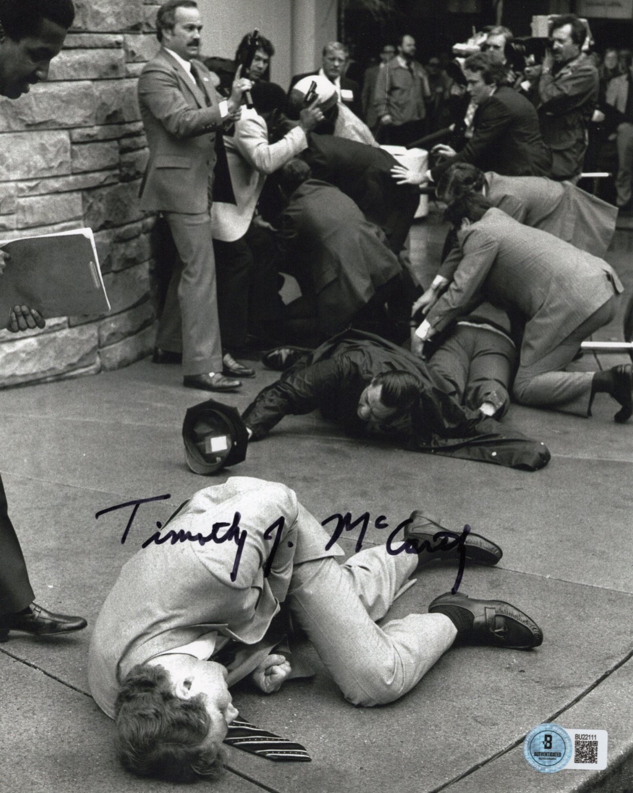 Timothy J McCarthy REAGAN Autographed Signed SECRET SERVICE 8x10 Photo BAS COA