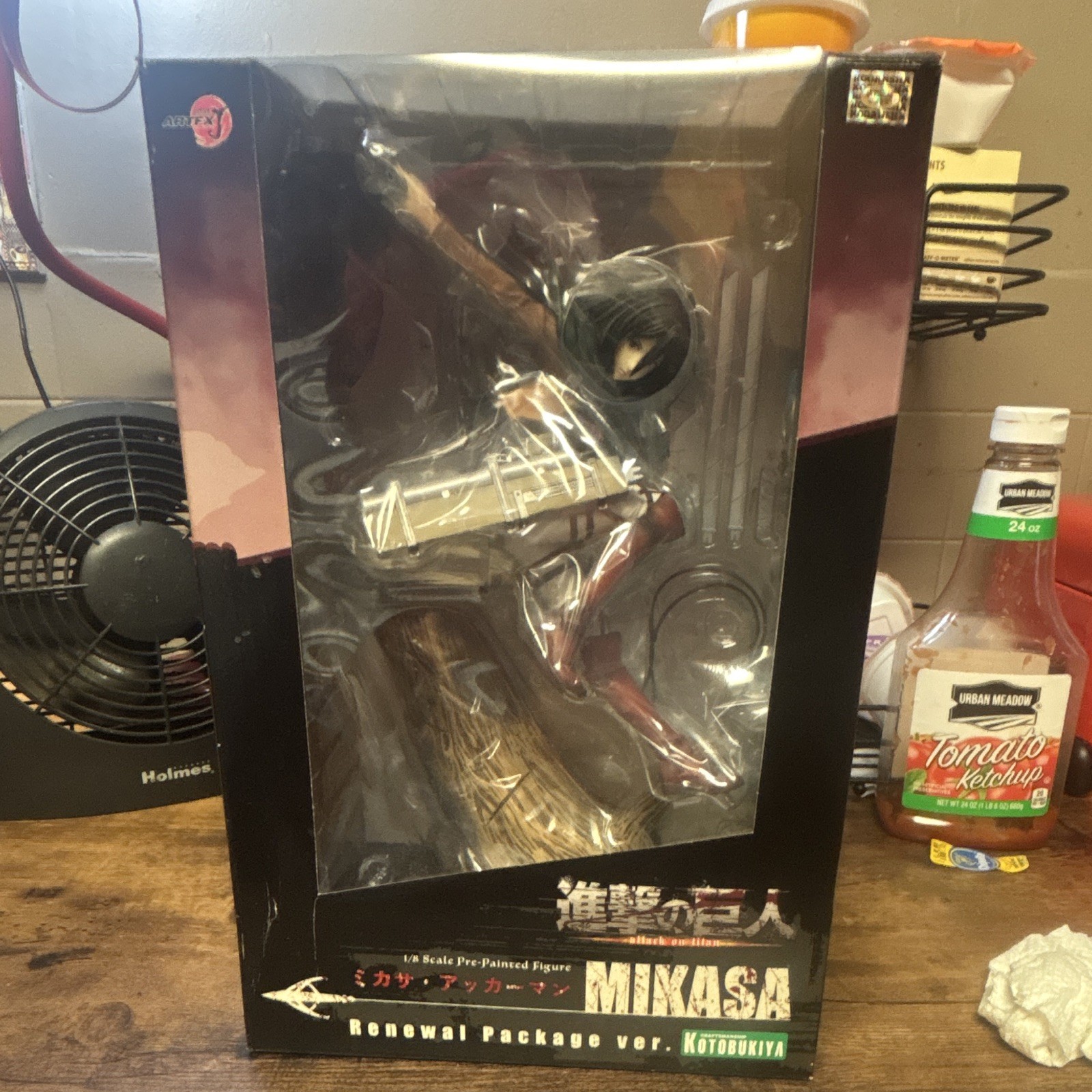 Kotobukiya Attack on Titan Mikasa Ackerman 1/8 Scale Figure Box read description