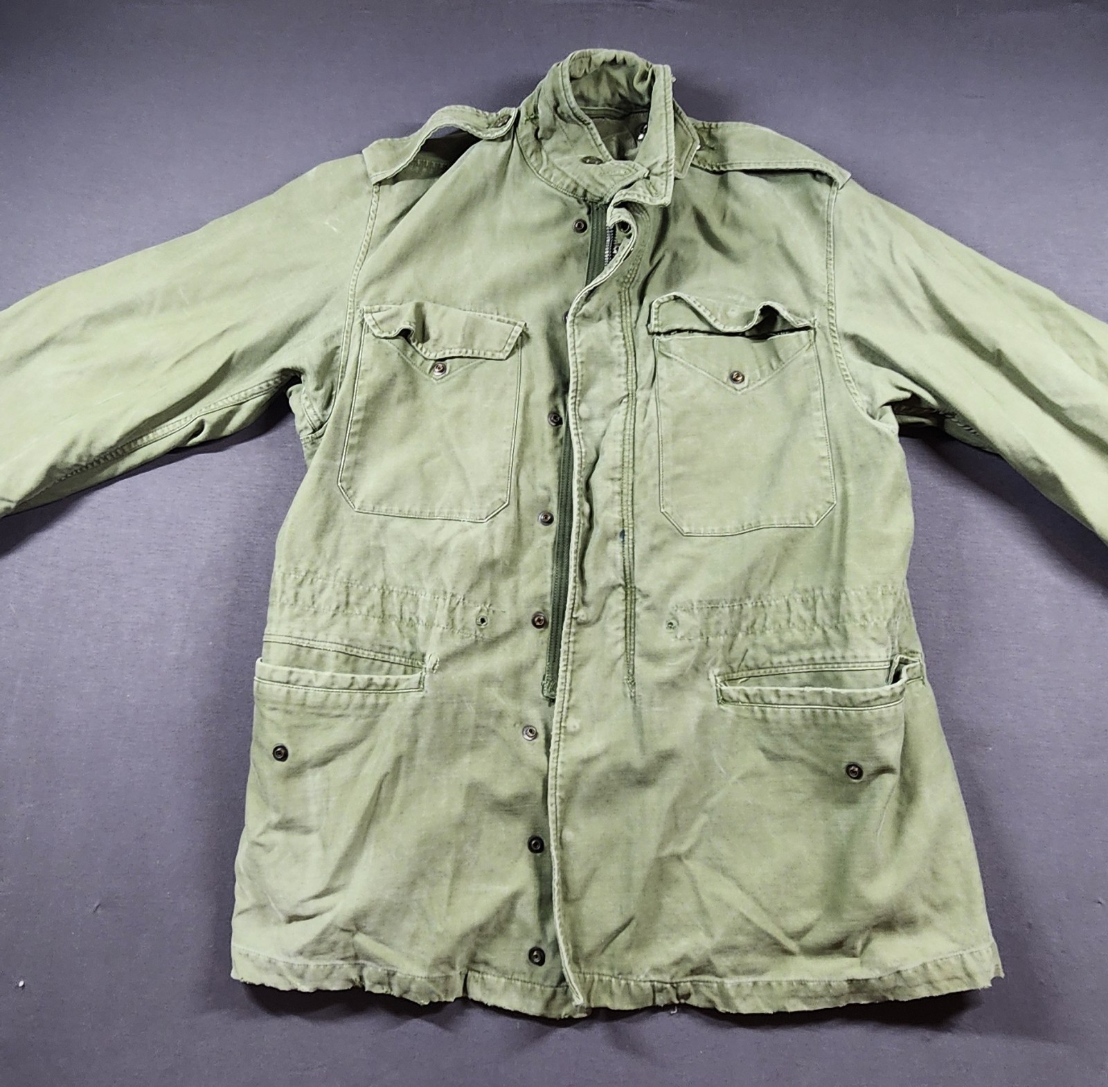 Vintage US Army M1951 Field Coat Vietnam Era OD Green Distressed Missing Zipper