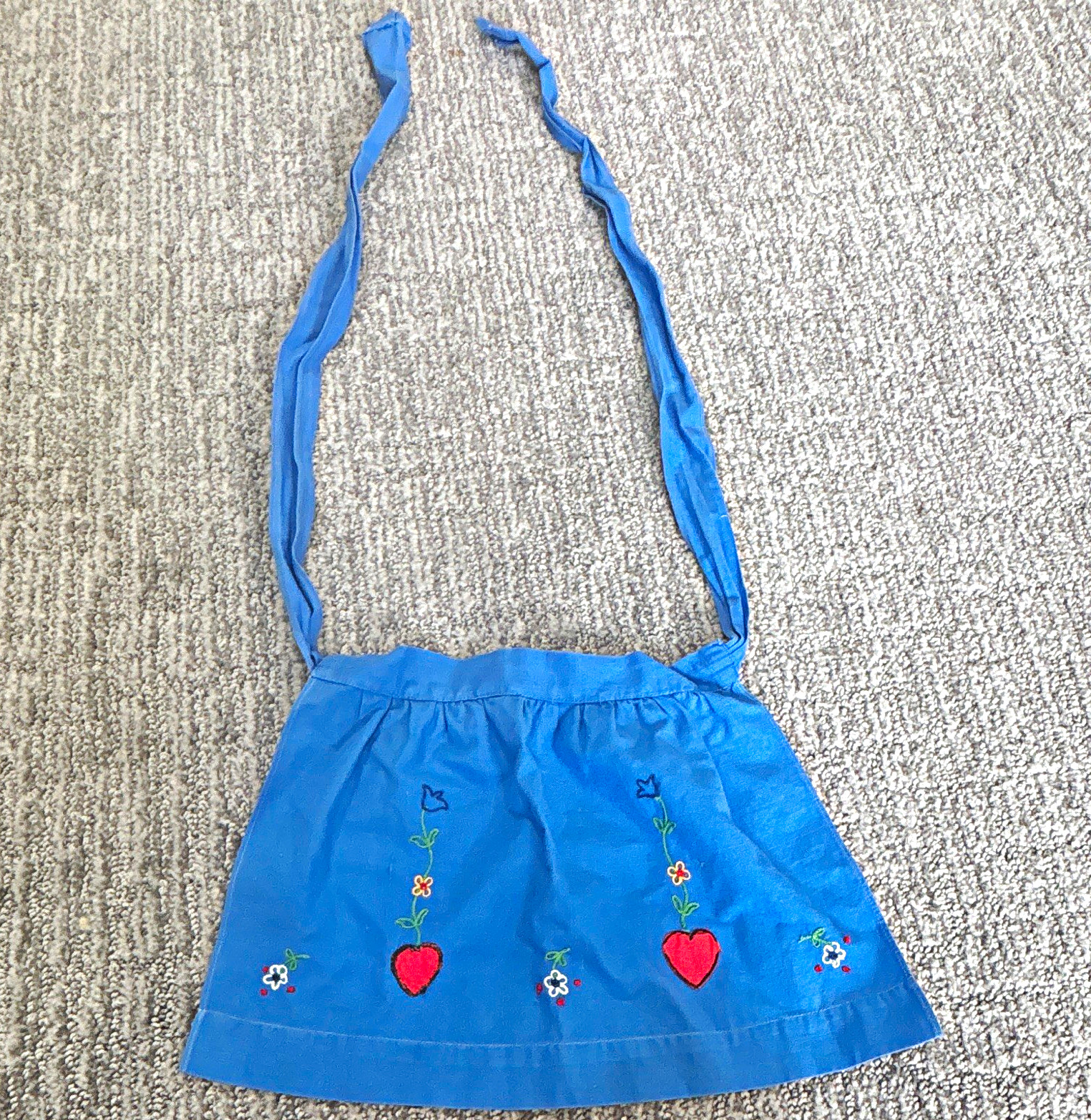 Vintage childs Embroidered Floral Heart Waist Apron, One Size Traditional