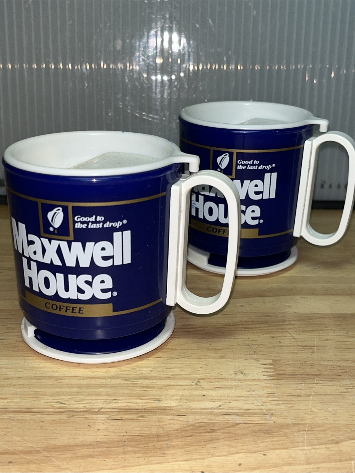 2 Vintage NOS Maxwell House Coffee Advertising Plastic Mugs Dash Mount with Lid