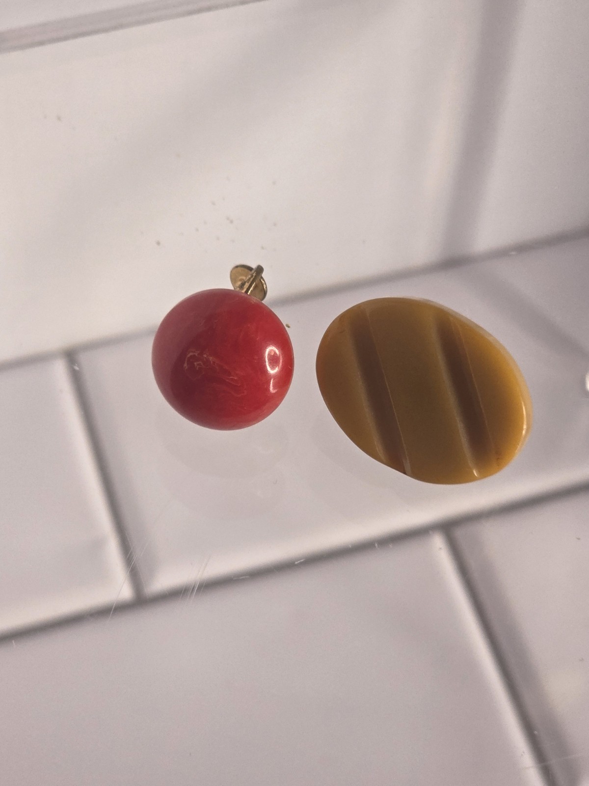 Lot of 2 Mismatched Vintage Bakelite Clip Earrings – Red and Butterscotch