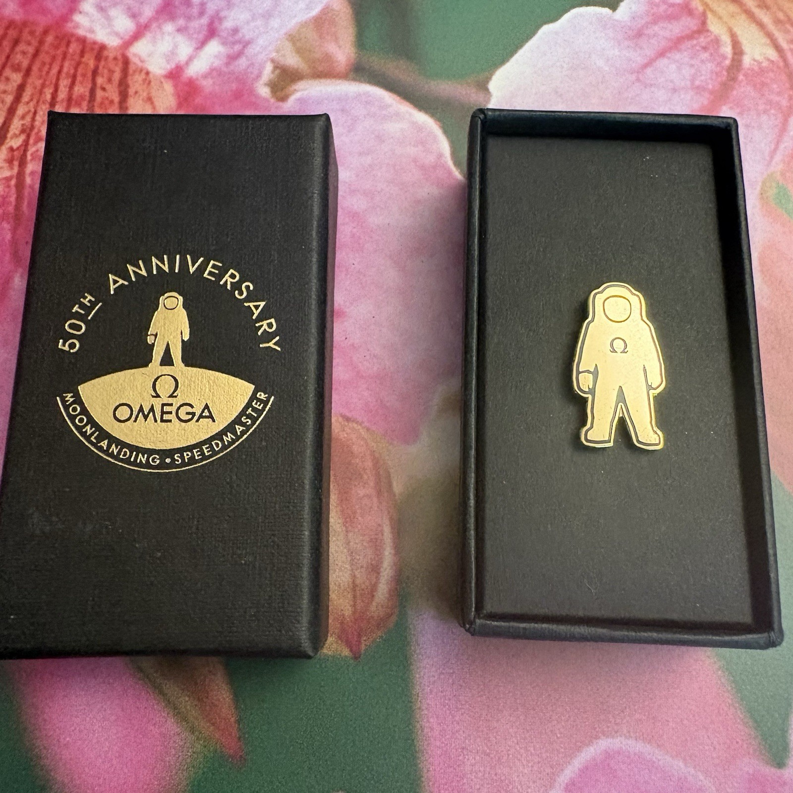 OMEGA 50th Anniversary Moon Landing Speed Master Pin Badge Gold Tone NIB
