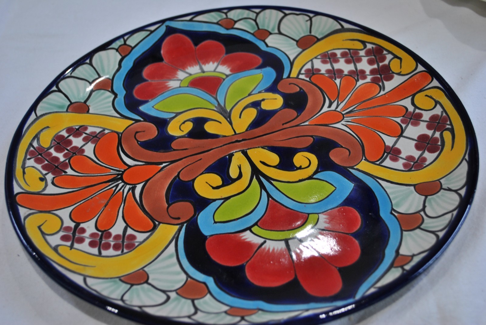 Talavera Pottery Mexico Lead Free Artist signed Venegas Plate 11 3/4