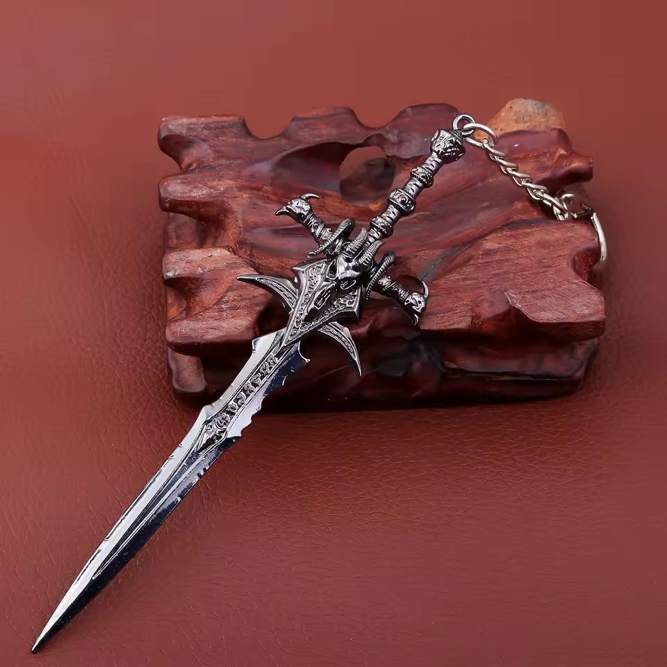 WoW Frostmourne Sword Keychain Lich King Weapon Pendant Cosplay Gift