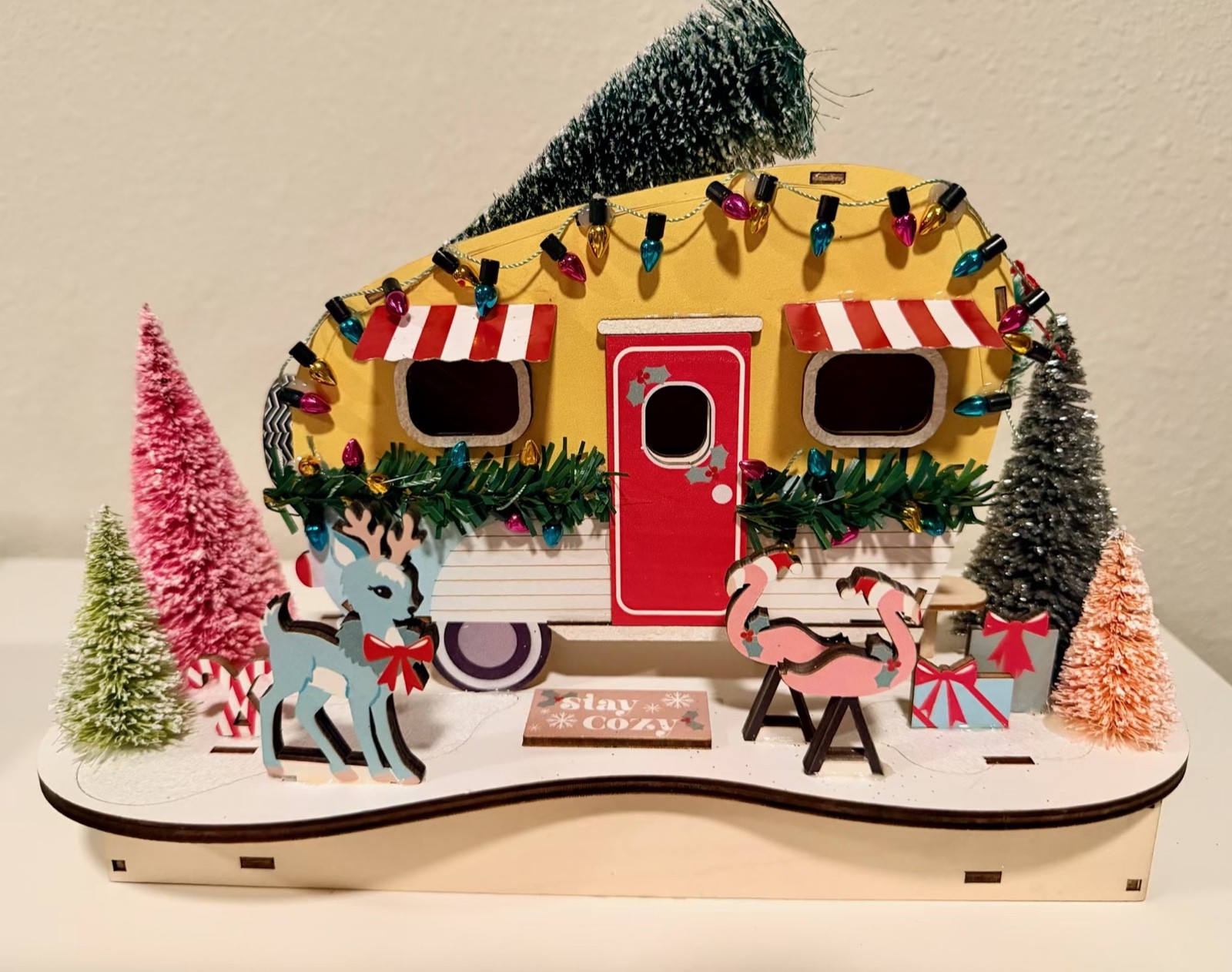 World Market Christmas RETRO TRAILER 10