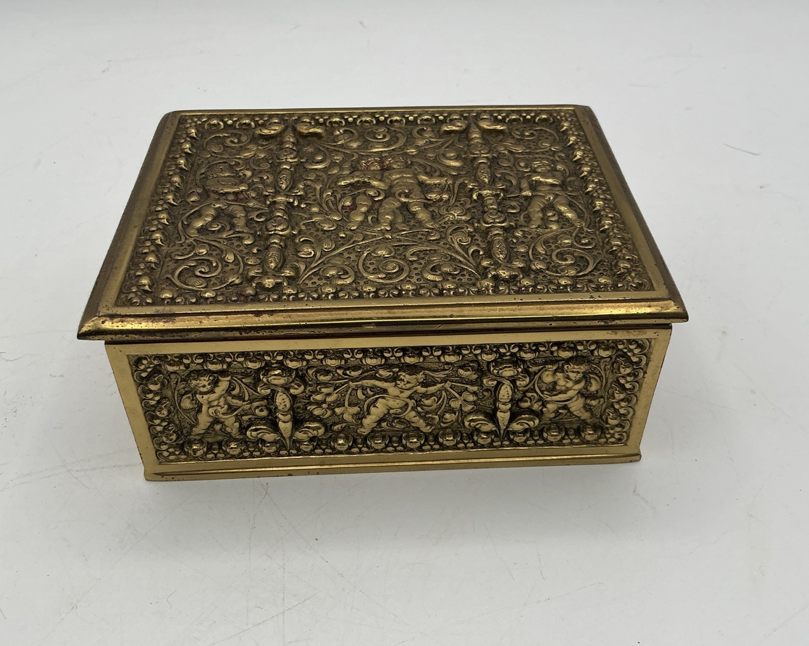 Antique Erhard & Sohne Brass Cigarette Box Mint Cedar Lining Repousse Stamped