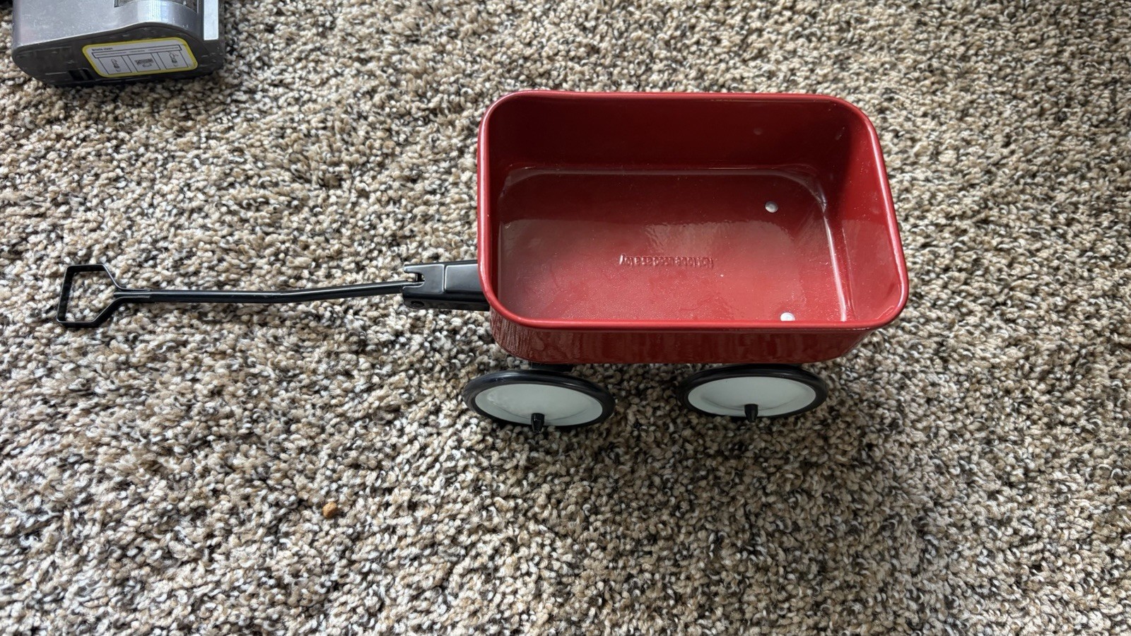 TELEFLORA Little Red Metal Wagon 5” Tall (SH-F 0046)