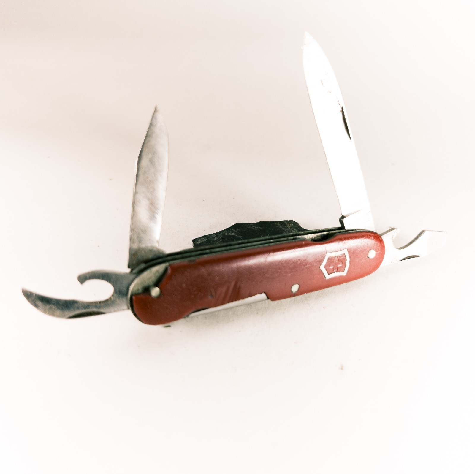 WWII Era Victorinox Swiss Army Officer Knife INOXYD ARMEE SUISSE Vintage 5 Turn