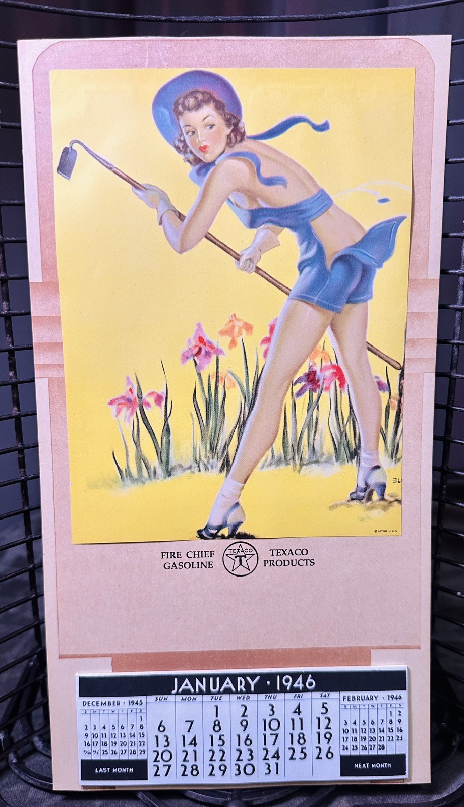 Vintage 1946 Texaco Fire Chief Gasoline Pin-Up Gardening Calendar 13.2” x 7.2”