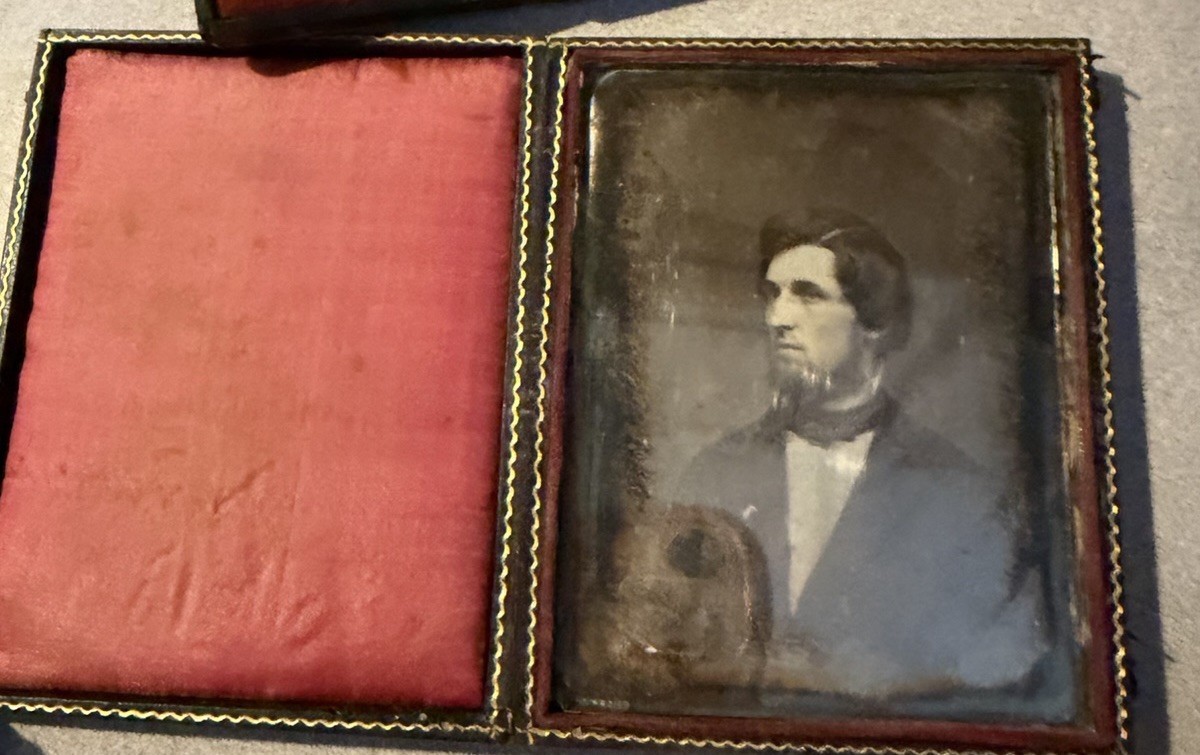 Antique Daguerreotype Portrait Photo Case Mid-1800's Estate Image Shift