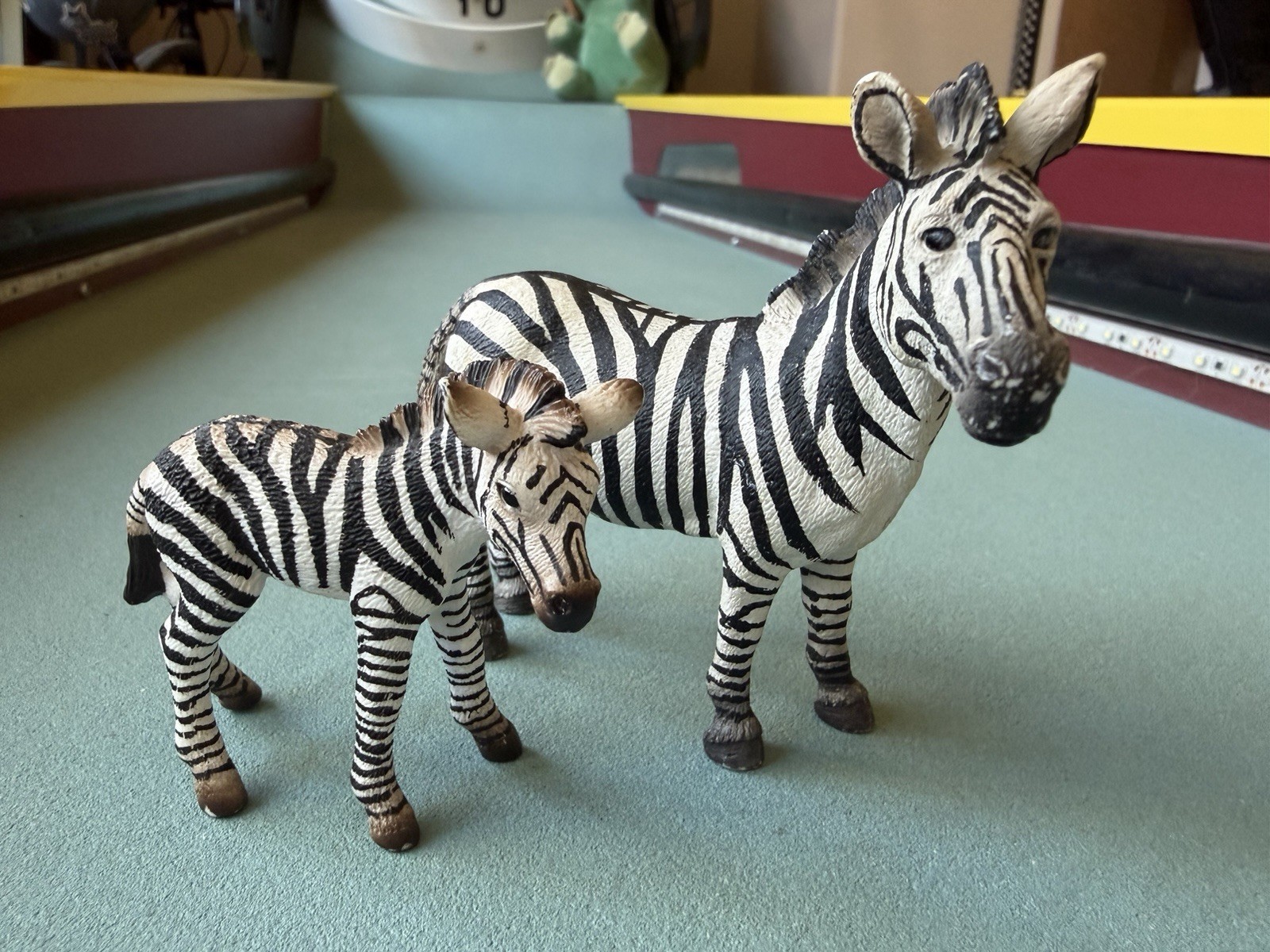 Schleich 2008 Zebra Stallion 14391 + Foal 14393 Figure African Safari Baby Toy