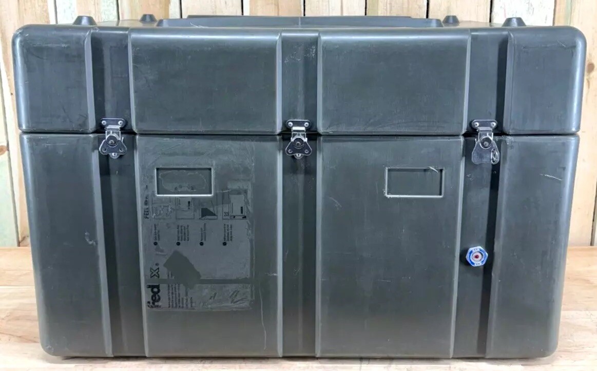 Pelican Hardigg Footlocker Green Case 31