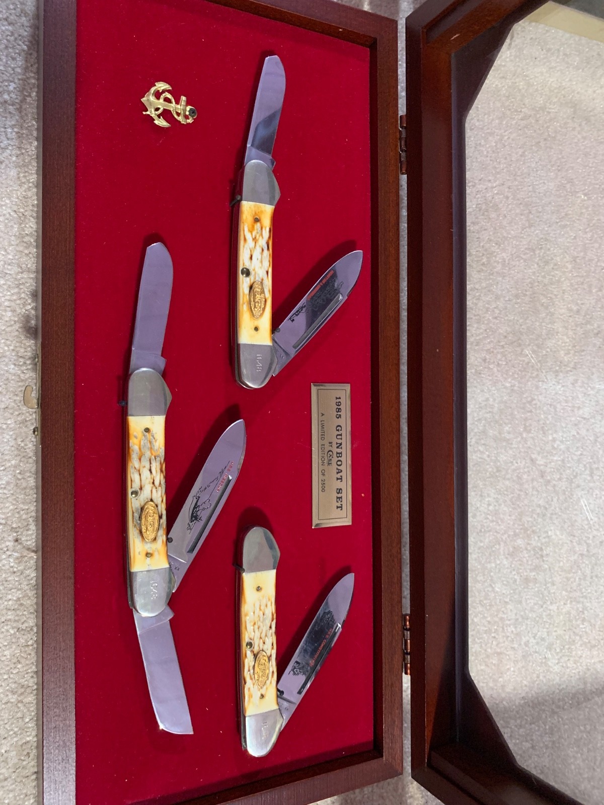 Vintage 1985 Case XX 3-piece gunboat set Serial #1648- Mint condition with Displ