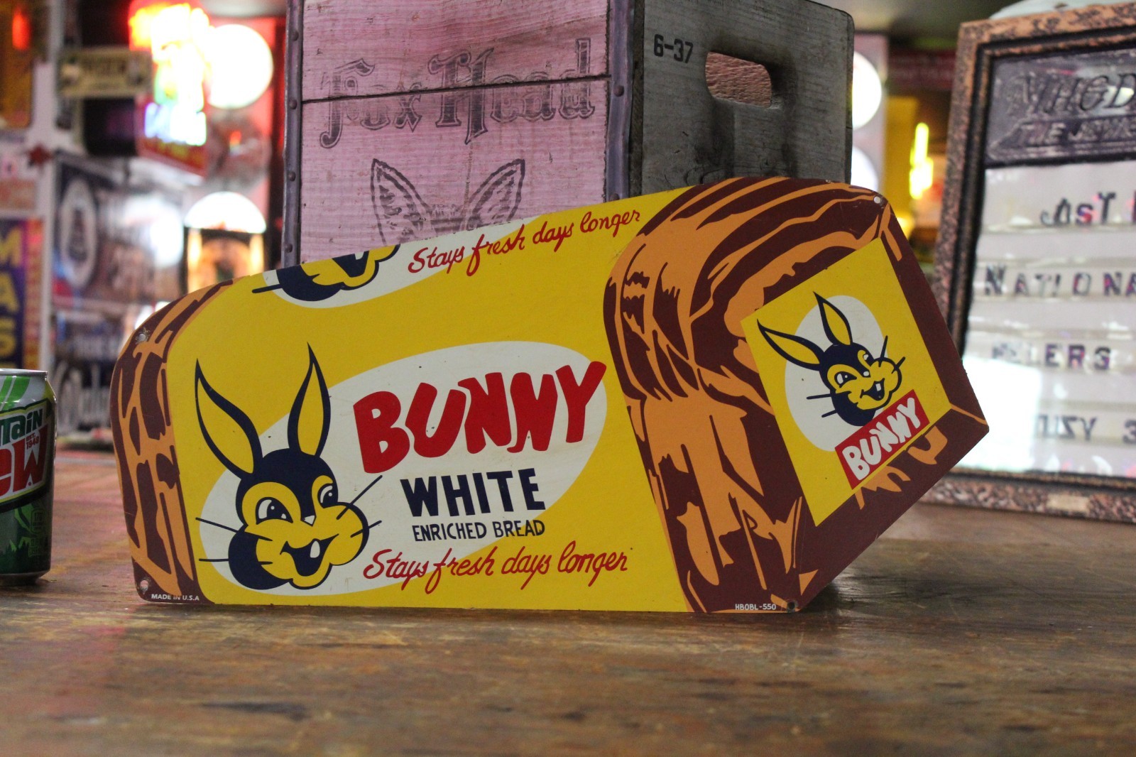 RARE 1950s BUNNY WHITE BREAD PAINTED METAL DEALER  SIGN CORN FARM EASTER KITCHEN