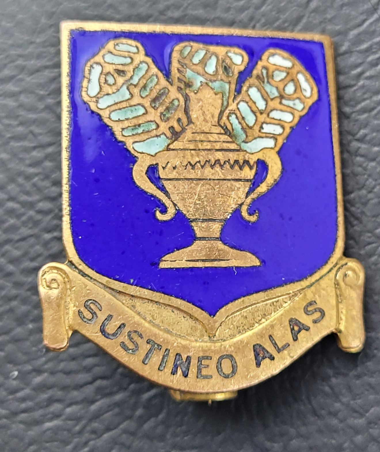 Vintage WWII US Army Technical Training Command English-Made Pin-Back