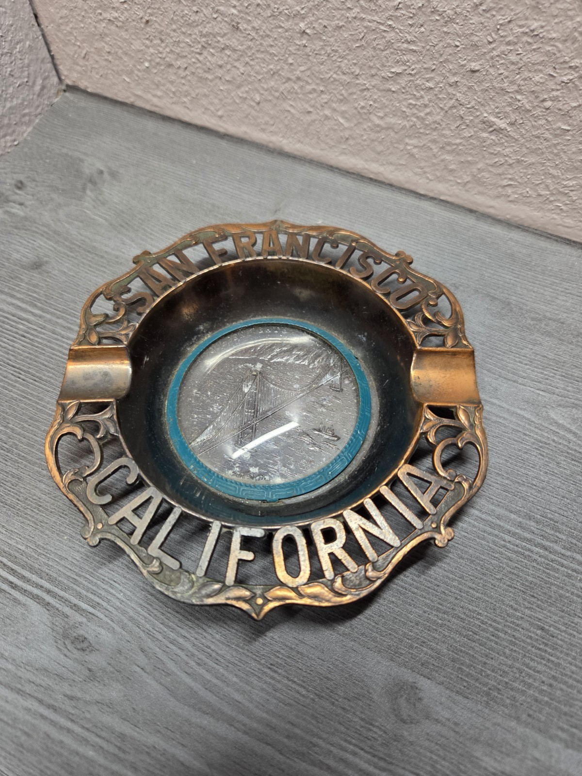 NICE OLDER VTG 1960's - '70's SOUVENIR SAN FRANCISCO, Ca ASHTRAY (MADE IN JAPAN)