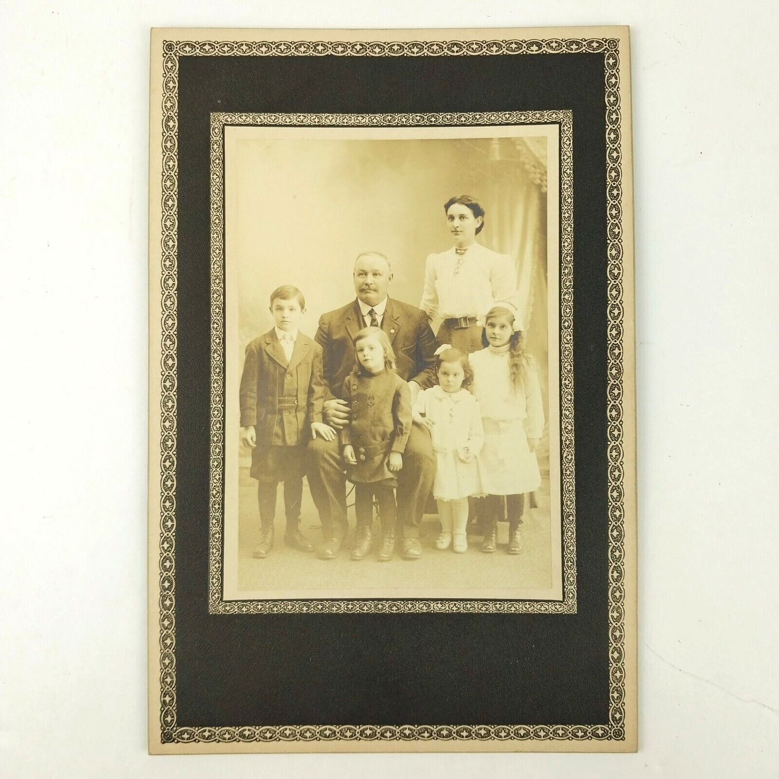 Antique 1880s Photograph Cabinet Card 6x4 Framed Photo Wisconsin Family of Six