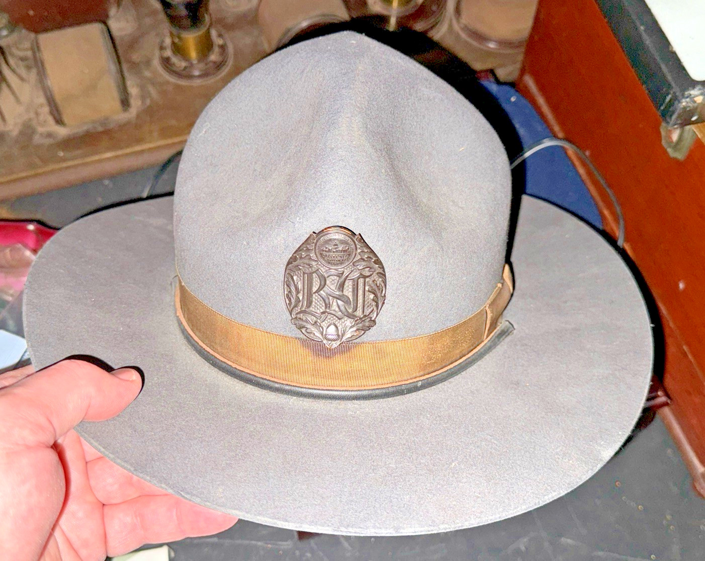 Vtge Royal Scots Union RSU Bostonia Fraternal Uniform Hat & Badge Boston 7 1/