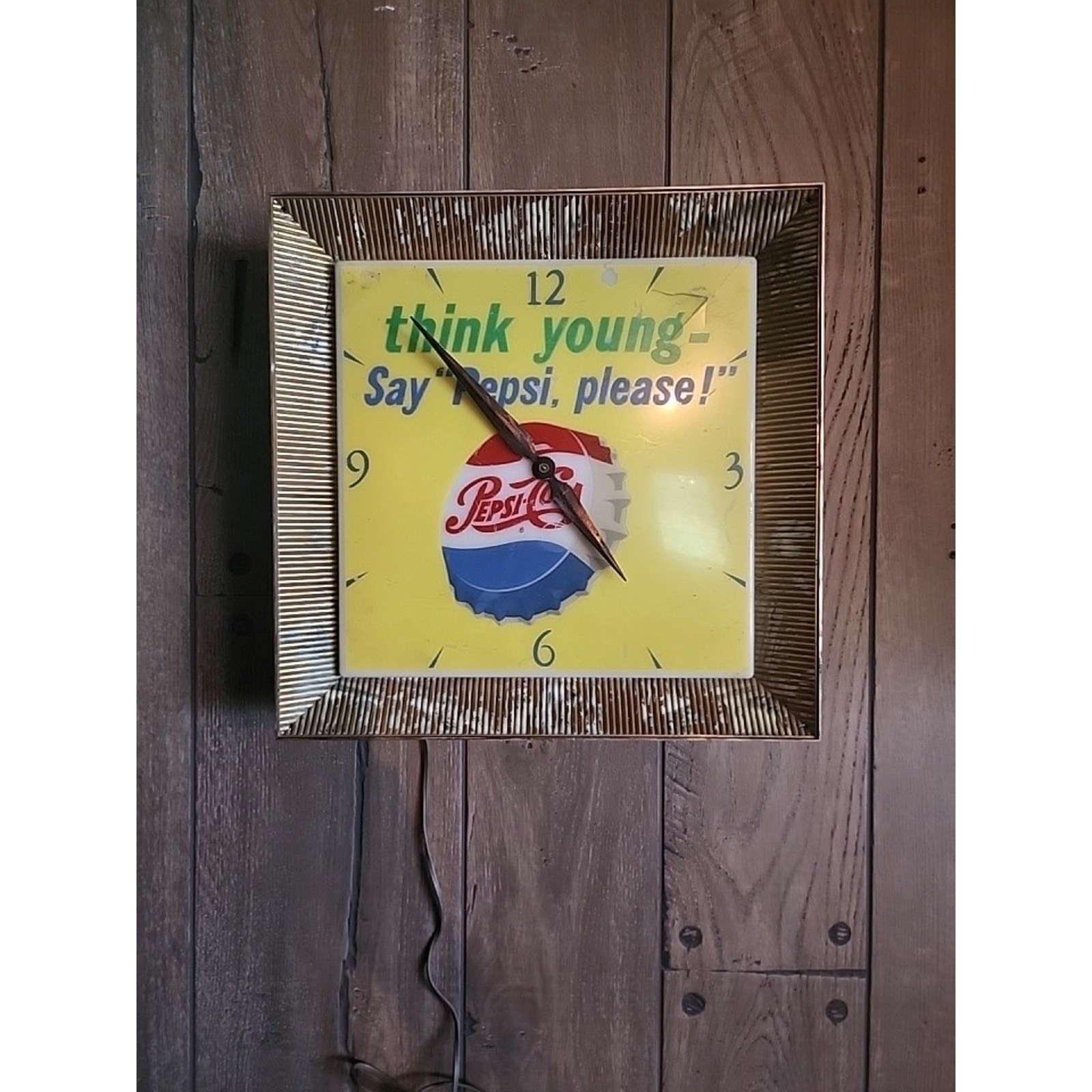 Vintage Think Young Say “Pepsi Please” Pepsi Cola Clock 16” x 16” Working